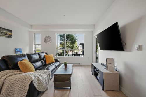 b119-20834 80 Ave, Langley, BC, V2Y3M6 | Card Image