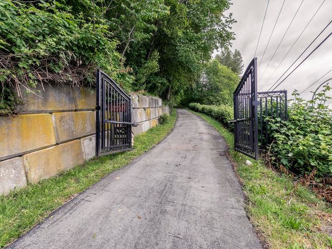26521 Lougheed Highway, House other with 1 bedrooms, 1 bathrooms and 10 parking in Maple Ridge BC | Image 39