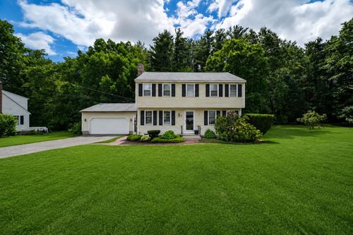 19 Baymeadow Drive, Nashua, NH, 03063 | Card Image