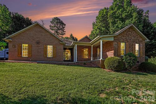 6826 Teal Dr, Denver, NC, 28037-7213 | Card Image