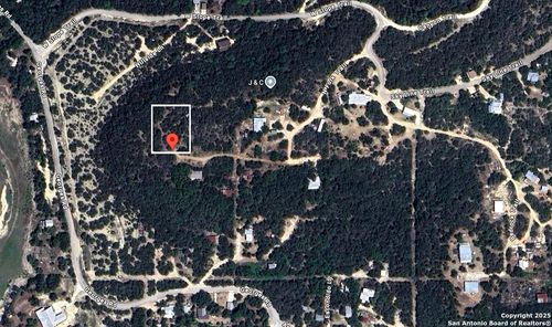 42ND St, Lakehills, TX, 78063 | Card Image