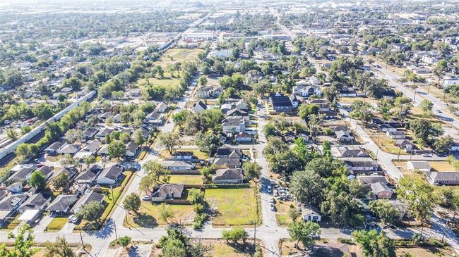 View of Lots 10 and 9 facing south. | Image 9