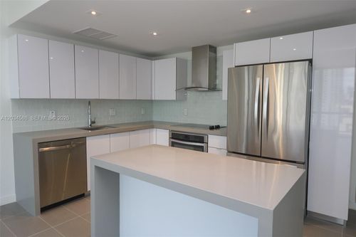 1010-1600 Ne 1st Ave, Miami, FL, 33132-1212 | Card Image