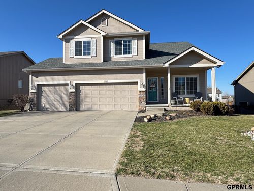 15960 Meredith Ave, Omaha, NE, 68116-8031 | Card Image