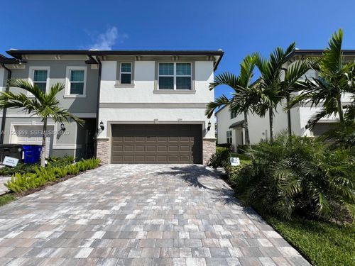 3235 Watercress Dr, Oakland Park, FL, 33311-1211 | Card Image