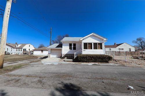2801 Ralph St, Granite City, IL, 62040-4937 | Card Image