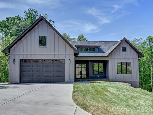 18 Erin Glen Ct, Fairview, NC, 28730-0258 | Card Image