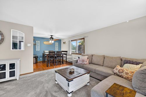 2000 Miller St, West Bend, WI, 53095-2991 | Card Image
