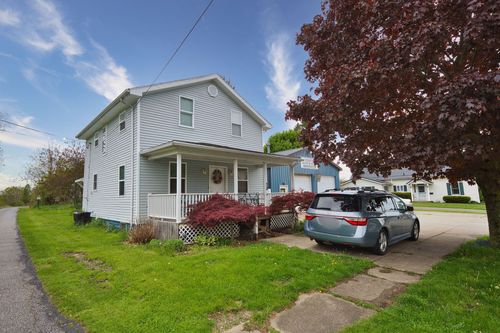 28 Chestnut St, Girard, PA, 16417-1602 | Card Image