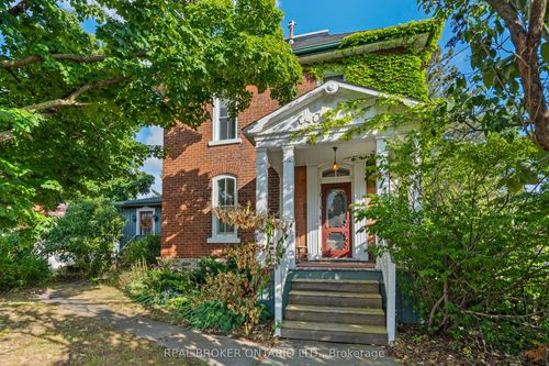 74 Lake Ave W, Carleton Place, ON, K7C1L6 | Card Image
