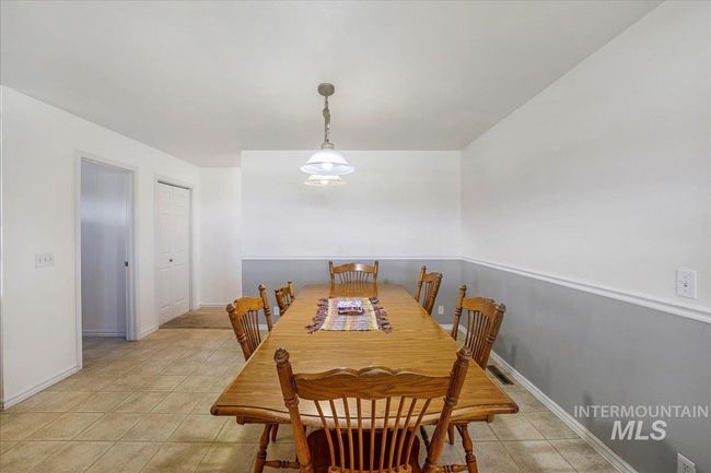 294 N 950 E, House other with 4 bedrooms, 3 bathrooms and 2 parking in Declo ID | Image 20