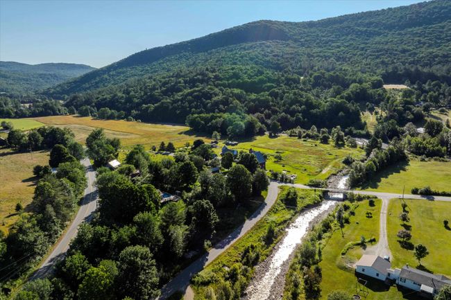 140 Hale Hollow Rd, House other with 5 bedrooms, 3 bathrooms and null parking in Bridgewtr Cor VT | Image 34