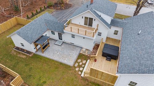 7 Nipmuck Dr, Webster, MA, 01570-2054 | Card Image