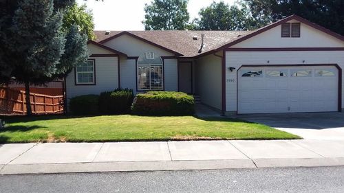 3990 Sw Ben Hogan Dr, Redmond, OR, 97756-8668 | Card Image