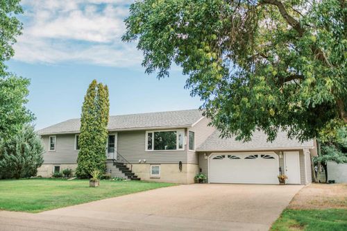 6101 50a Avenue, Stettler, AB, T4K1E1 | Card Image