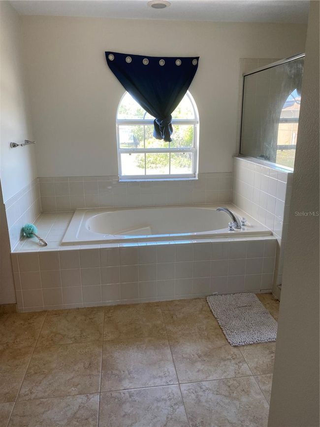 422 Lakeview Rd, House other with 4 bedrooms, 3 bathrooms and null parking in KISSIMMEE FL | Image 11