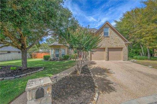2706 Mills Ct, Bryan, TX, 77808-2282 | Card Image