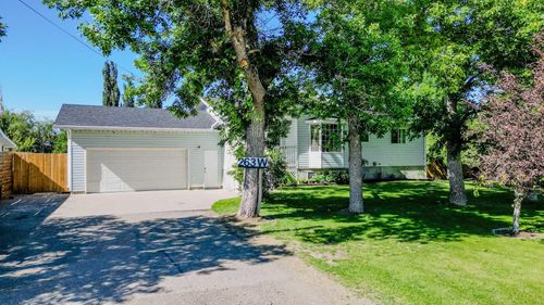 263 W 1 Avenue S, Magrath, AB, T0K1J0 | Card Image