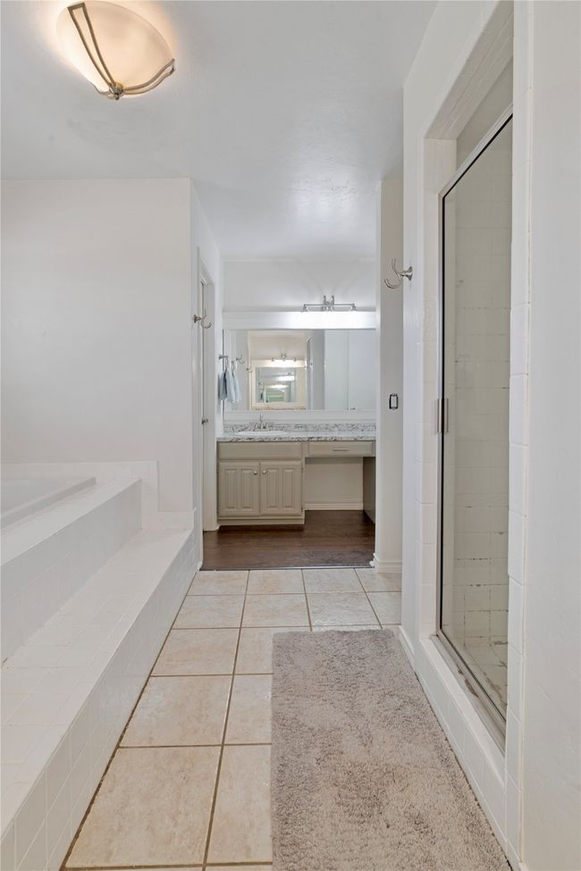 1005 42 Nd St Se, House other with 3 bedrooms, 4 bathrooms and null parking in Paris TX | Image 10