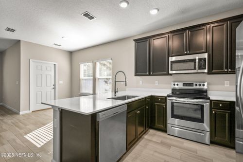 7385 Palm Hills Dr, JACKSONVILLE, FL, 32244-4714 | Card Image