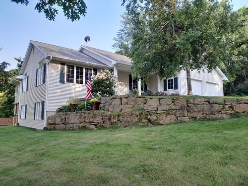 925 Reddy Dr, PLATTEVILLE, WI, 53818-3924 | Card Image