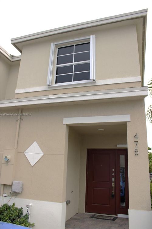 475 Ne 5th Ln, Florida City, FL, 33034-3281 | Card Image