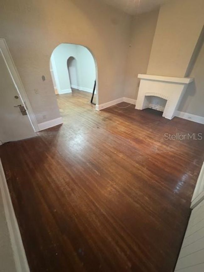 Living Room | Image 4