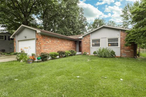 13 Fairlane Dr, Brownsburg, IN, 46112-1915 | Card Image