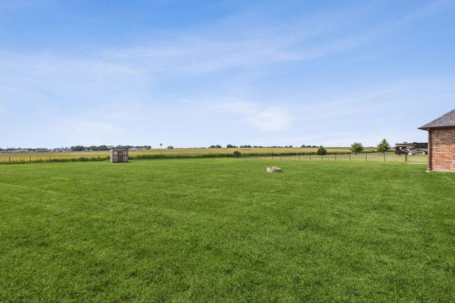 Plenty of space to make the yard your own! | Image 31