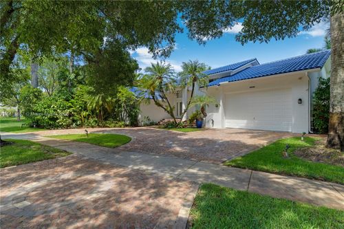 6681 Sw 155th Ave, Miami, FL, 33193-2120 | Card Image