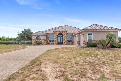 109 Abrego Mount Dr, Floresville, TX, 78114-6676 | Card Image