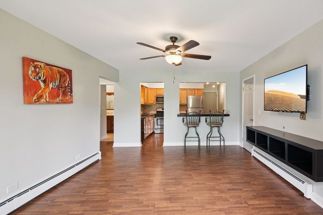 APT-1B - 493 Mchenry Rd, Condo with 1 bedrooms, 1 bathrooms and 2 parking in Wheeling IL | Image 6