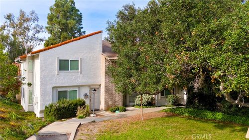 201 Green Heath Pl, Thousand Oaks, CA, 91361-1106 | Card Image