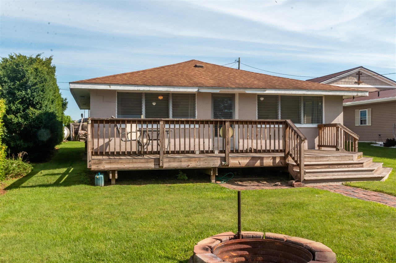 Parker St, Decatur, MI 49045