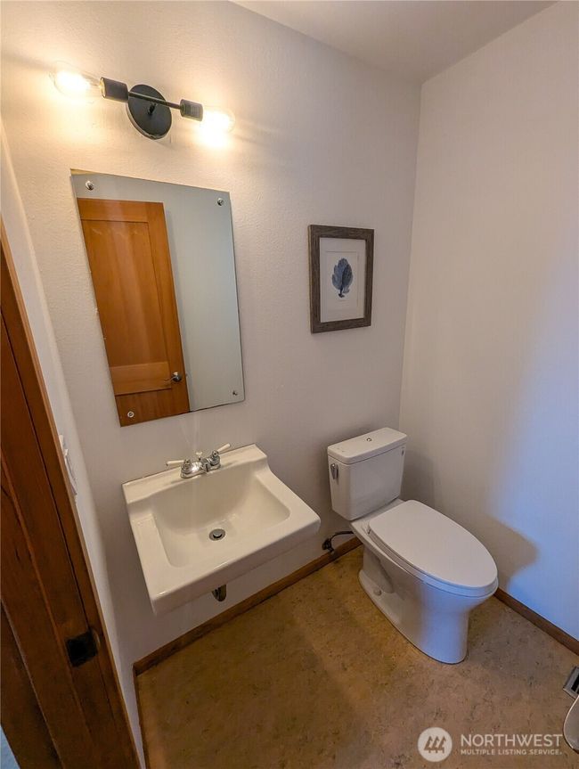 9233 Se 59 Th St, House other with 4 bedrooms, 3 bathrooms and null parking in Mercer Island WA | Image 13