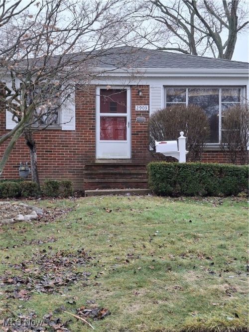 2903 Center Dr, Parma, OH, 44134-4603 | Card Image