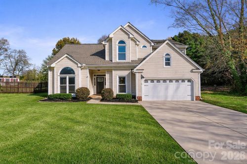 123 Southhaven Dr, Mooresville, NC, 28117-7563 | Card Image