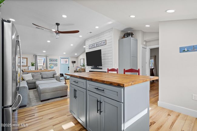 333 Fourth Ave S, House other with 2 bedrooms, 2 bathrooms and null parking in Kure Beach NC | Image 15
