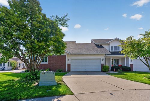 5055 Cleburne Ct, Pleasant Hill, IA, 50327-7080 | Card Image