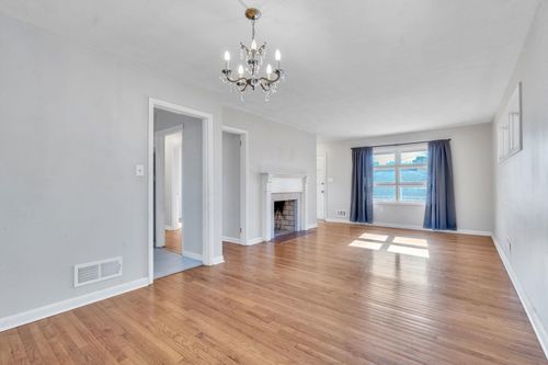 207 Woodview Ave, Spartanburg, SC, 29306-5648 | Card Image