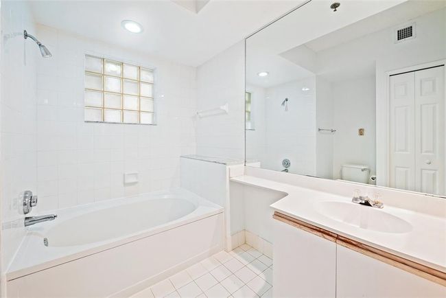 APT-9304 - 3205 Ne 184 Th St, Condo with 2 bedrooms, 2 bathrooms and null parking in Aventura FL | Image 22