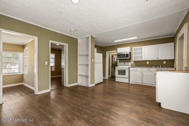 744 Fernway St, House other with 2 bedrooms, 1 bathrooms and null parking in Jacksonville FL | Image 6