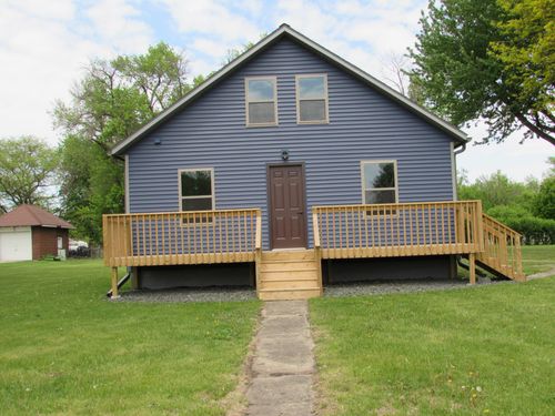 402 W Main St, Ceylon, MN, 56121-5003 | Card Image