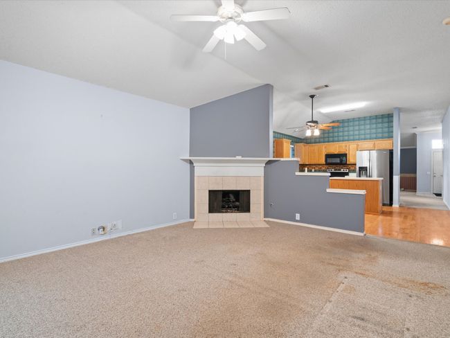 314 Branch Bnd, House other with 3 bedrooms, 2 bathrooms and null parking in Euless TX | Image 6