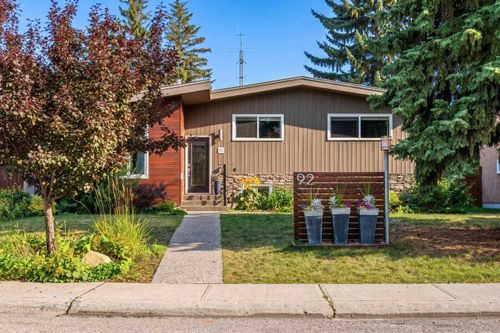 92 Chinook Dr Sw, Calgary, AB, T2V2P9 | Card Image