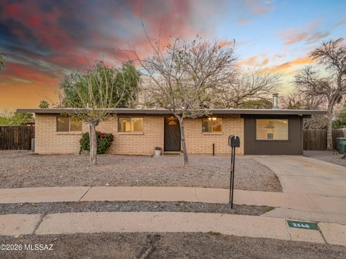 2568 W Calle Genova, Tucson, AZ, 85745 | Card Image