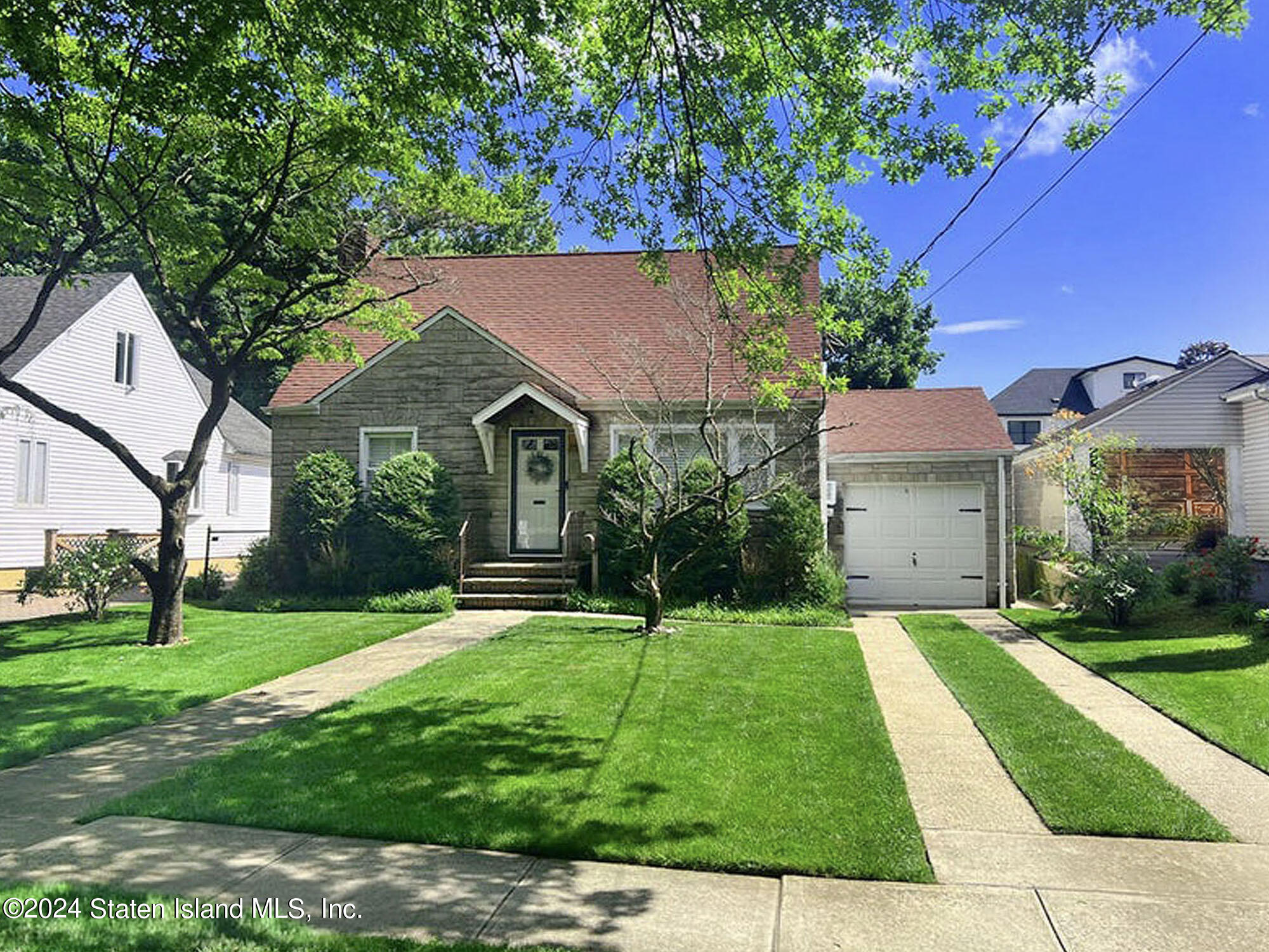 Allison Ave, Staten Island, NY 10306