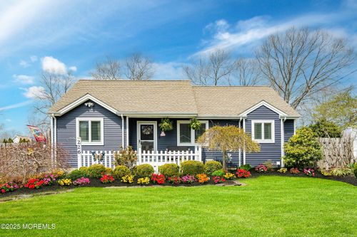 226 Atlantis Ave, Stafford Twp, NJ, 08050-1910 | Card Image