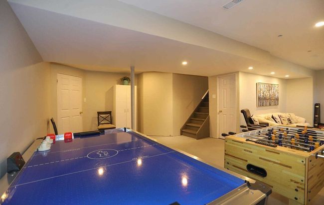 9 Welbourne Crt, House other with 4 bedrooms, 3 bathrooms and 6 parking in Ajax ON | Image 18