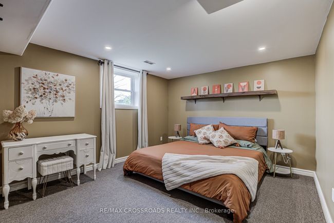 89 Gentlebreeze Dr, House other with 4 bedrooms, 4 bathrooms and 16 parking in Plainfield ON | Image 36